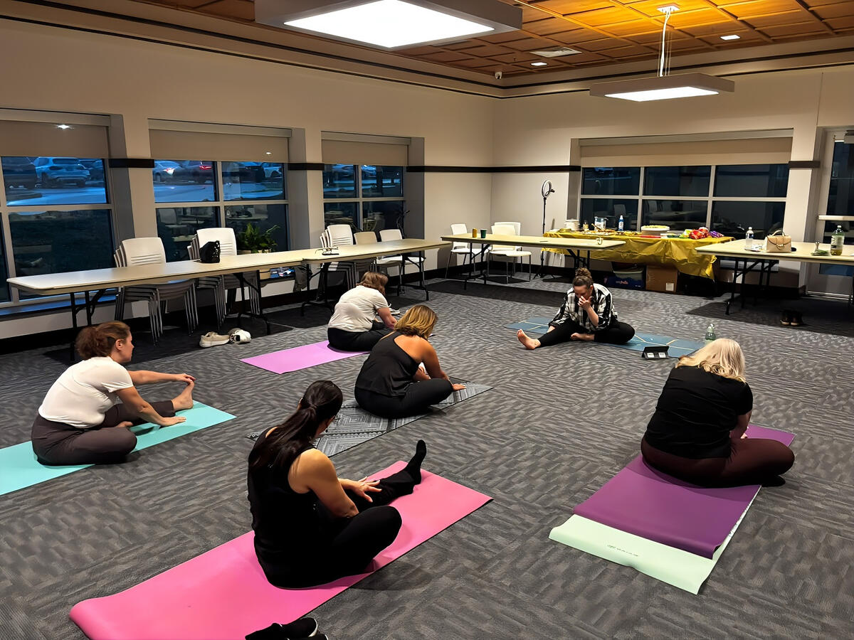 Community yoga Community yoga